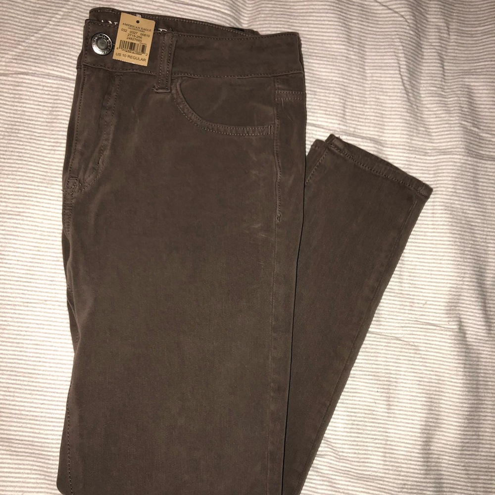 NWT AE Brown Skinny Jeans size 10